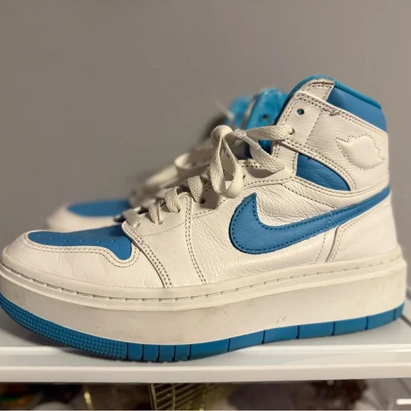 Nike Women's High-Top Sneakers in White and Blue - Picture 7 of 7